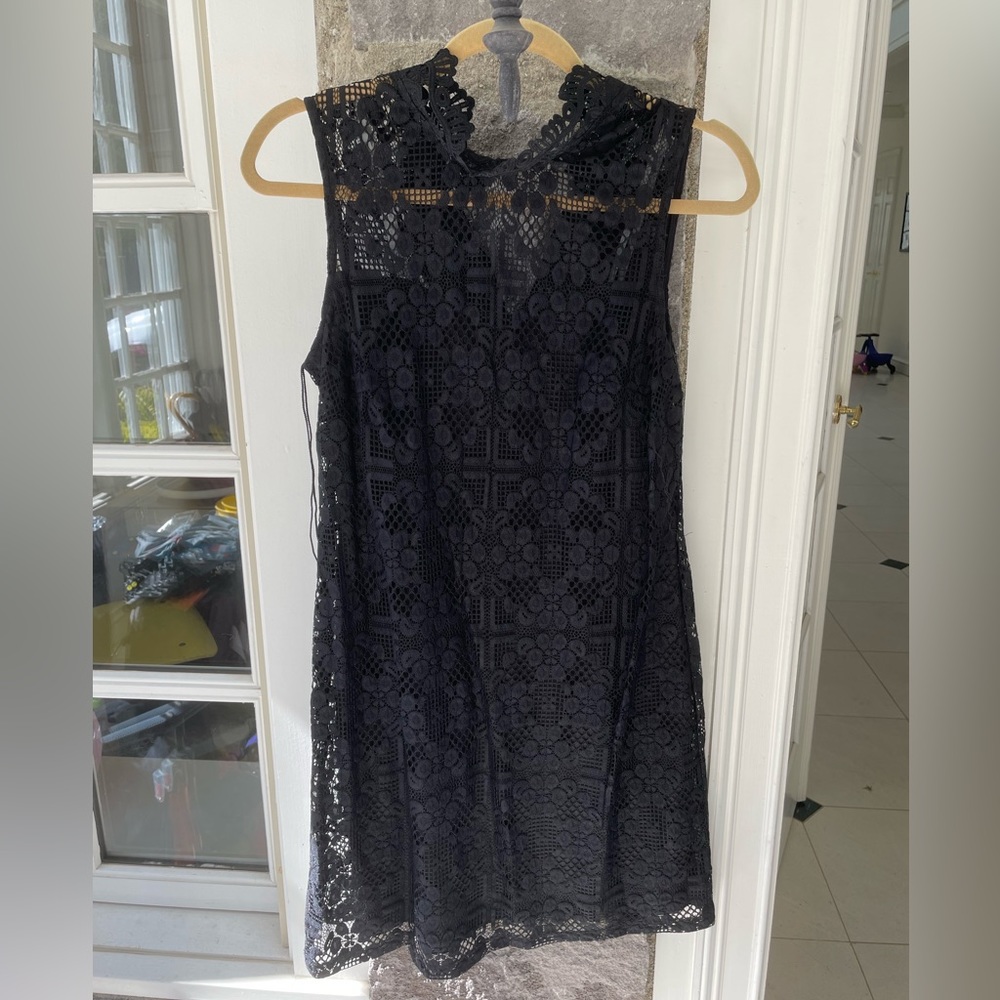Roni Nicole, Black Lace dress